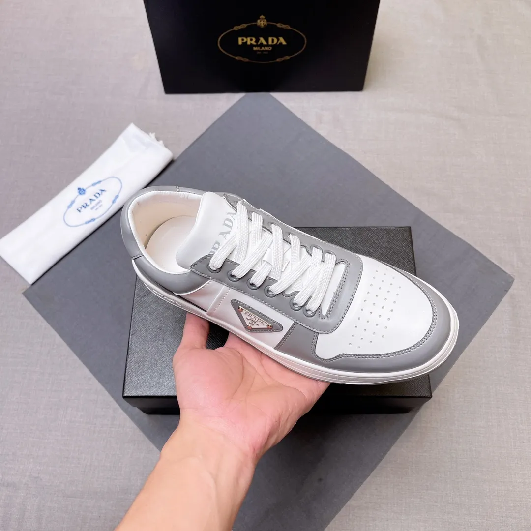 P380 Prada Prada's new men's leather sneakers, the highest version on the market, any comparison is welcome🆚! The original leather has excellent texture and is super high-end! Fetal sheep net lining imported from Italy, removable pad! Luxurious materials and fine workmanship, highly recommended! Code number 38-45 No. 058
